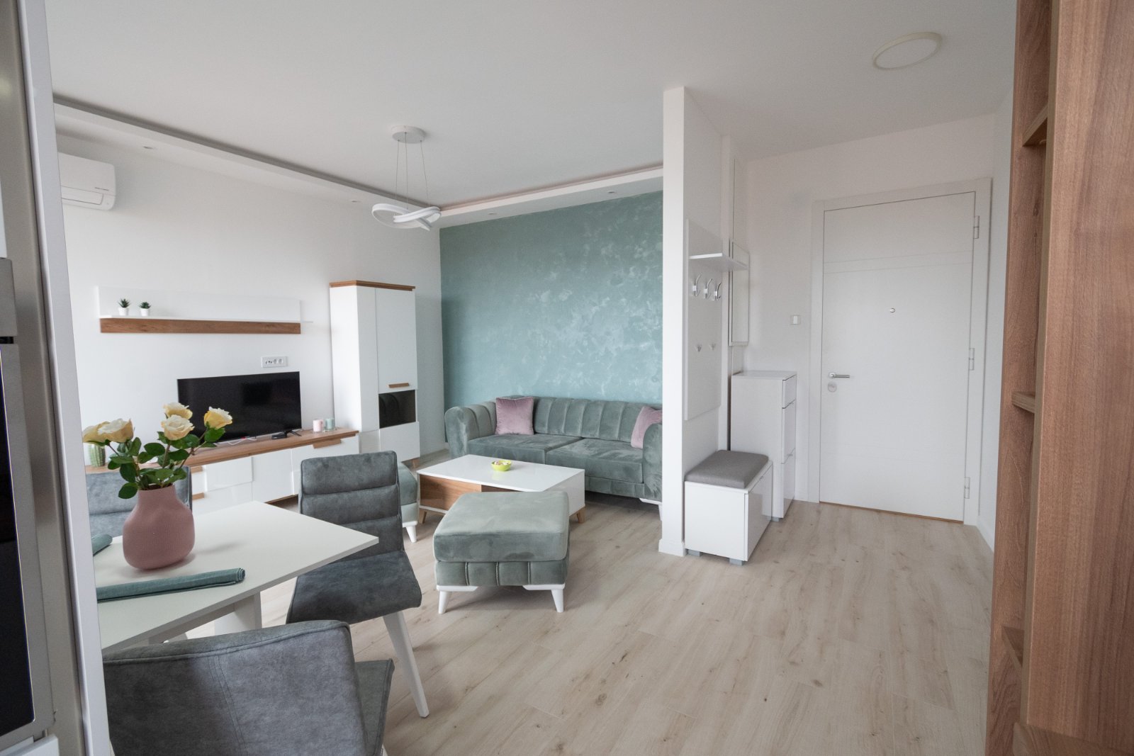Apartman Maja Lux – dnevni boravak i trpezarija