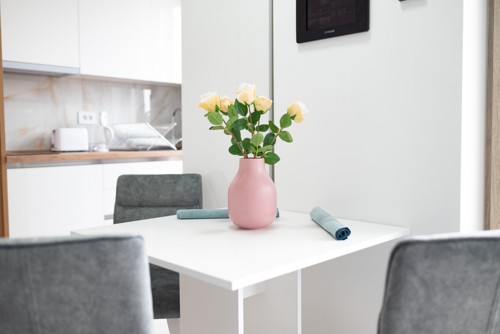 Apartman Maja Lux – detalj trpezarije